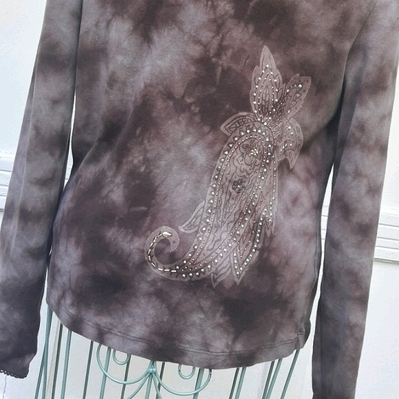 Long Sleeve Tee Shirt Y2K Fun Fun Swirl Dyed Graphic Tee Crystal Imprint Design - Picture 5 of 16